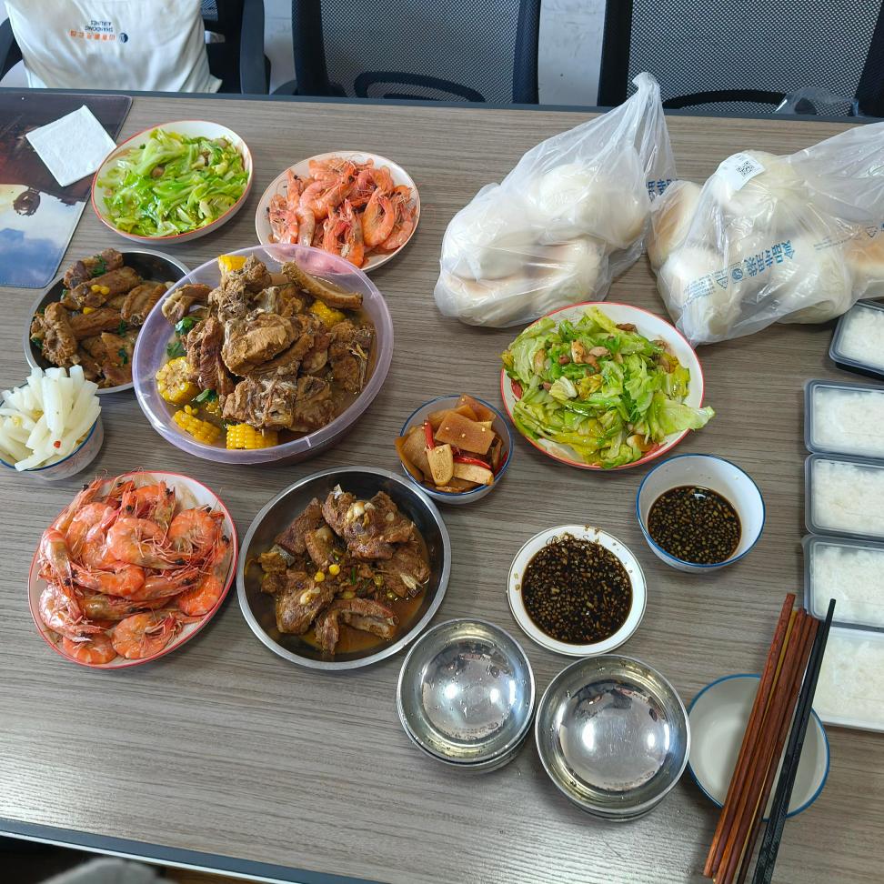 Bosses lagar lunch för alla!